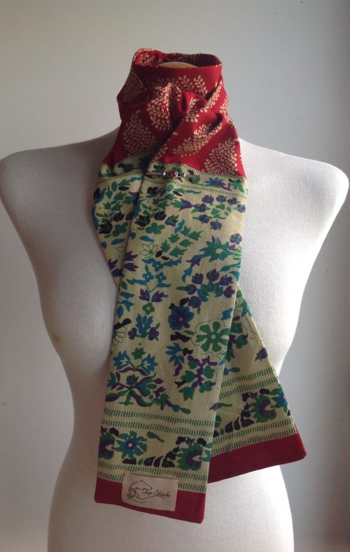 Shaped to tie 100% cotton stock - Indian Paisley fern red