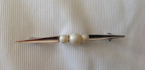 Vintage 925 silver and triple faux pearls stock pin
