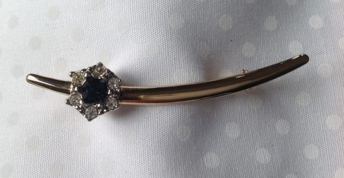Vintage goldtone clear and sapphire paste flower stock pin