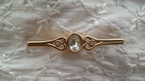 Vintage goldtone and clear paste stones stock pin