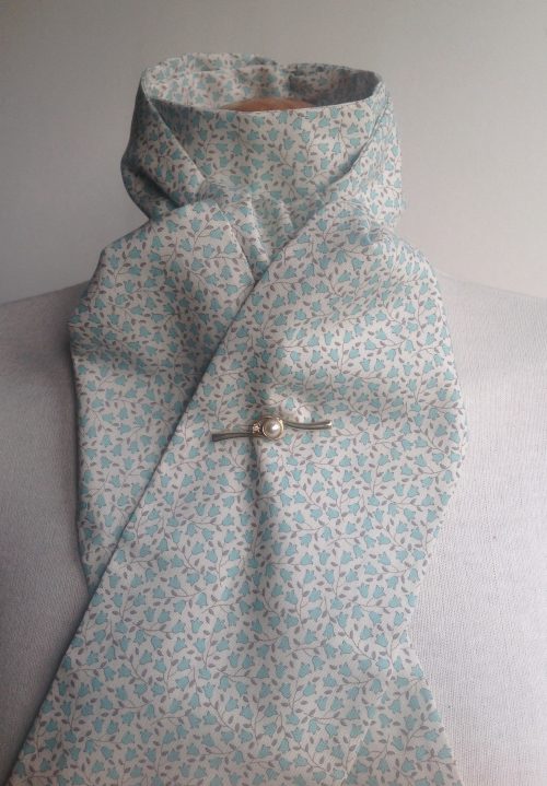 Shaped to tie 100% cotton stock and scrunchie - aqua Tulips - Image 5