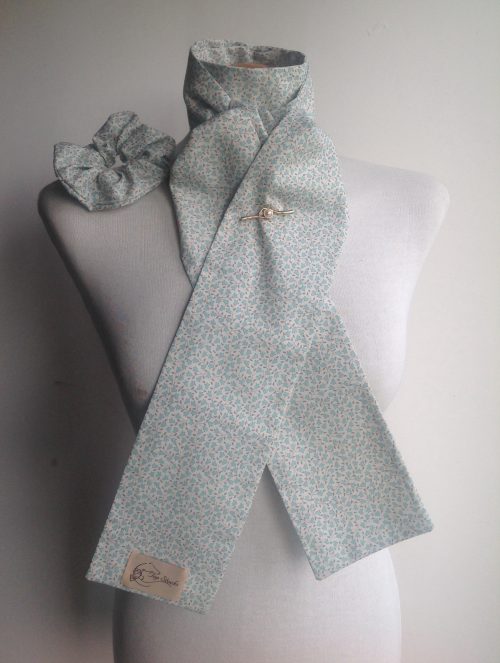 Shaped to tie 100% cotton stock and scrunchie - aqua Tulips - Image 3