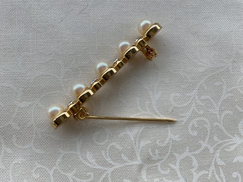 Gold tone faux pearl and diamanté bar stock pin - Image 2